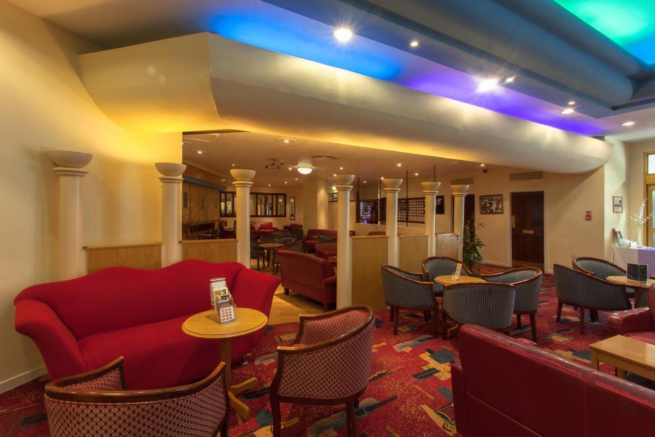The Roundhouse Hotel Борнмът Екстериор снимка