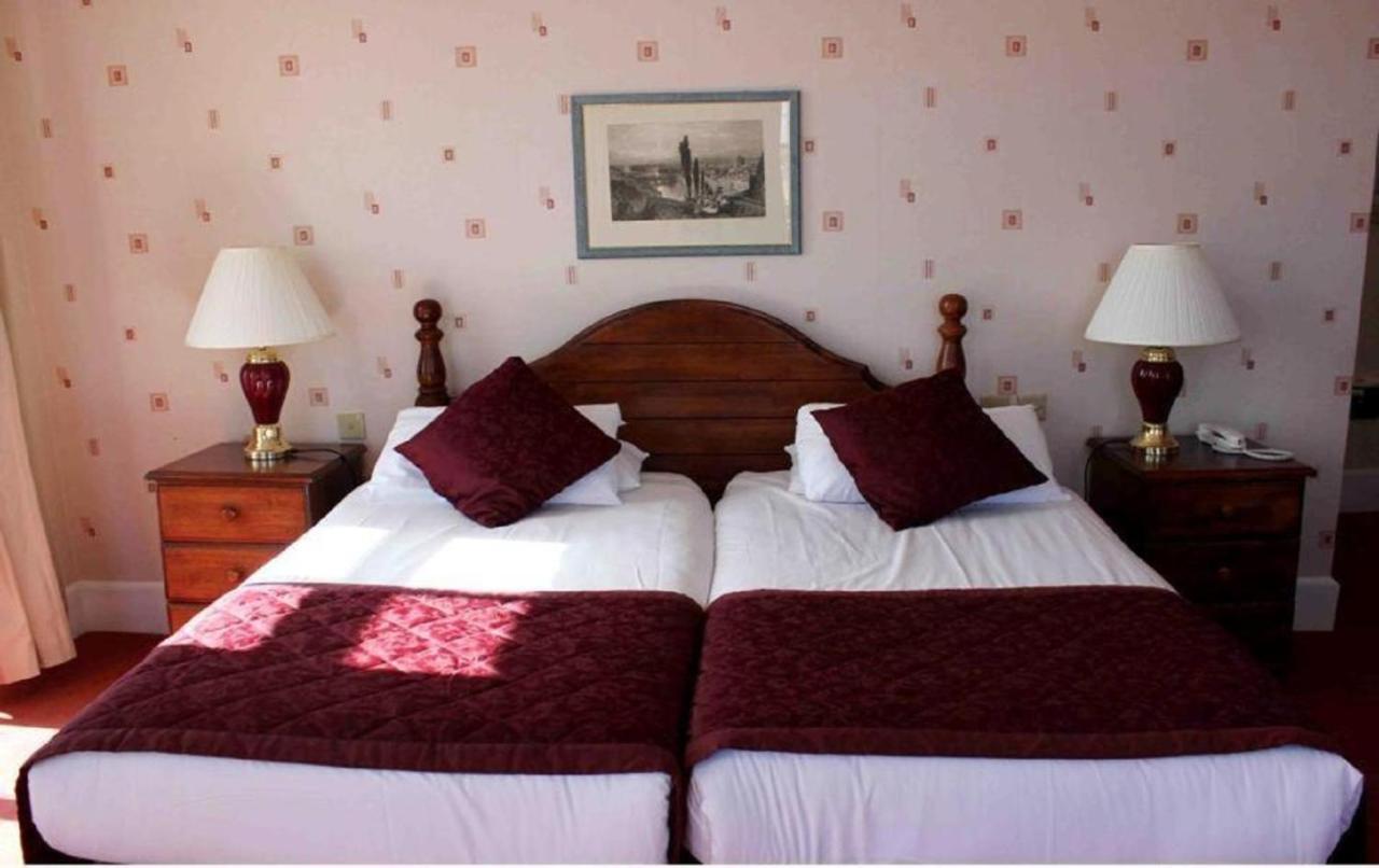 The Roundhouse Hotel Борнмът Екстериор снимка